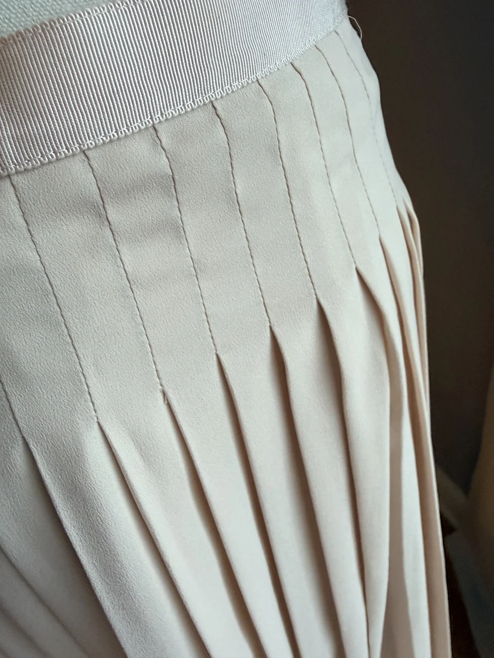 Ann Taylor Pleated Midi Skirt in Soft Blush